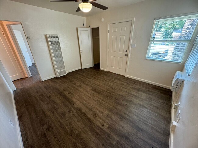 Photo - One Bedroom - West Sacramento