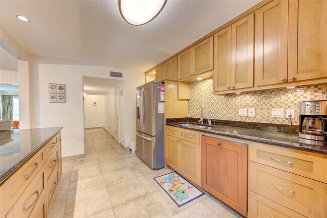 Photo - 824 Wax Myrtle Ln