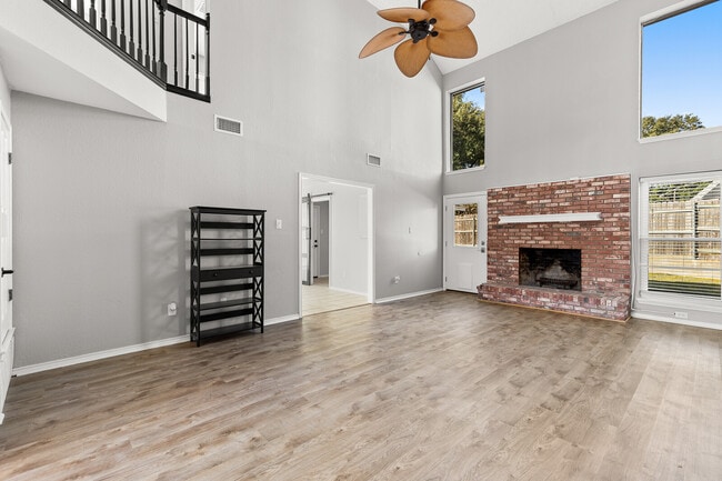 Photo - 4209 Green Oak Dr