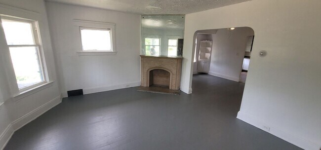 Photo - 626 E 130th St Unit UP 2nd FL