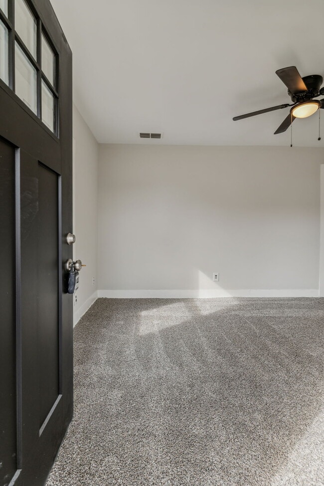 Photo - 616 Carver Ave