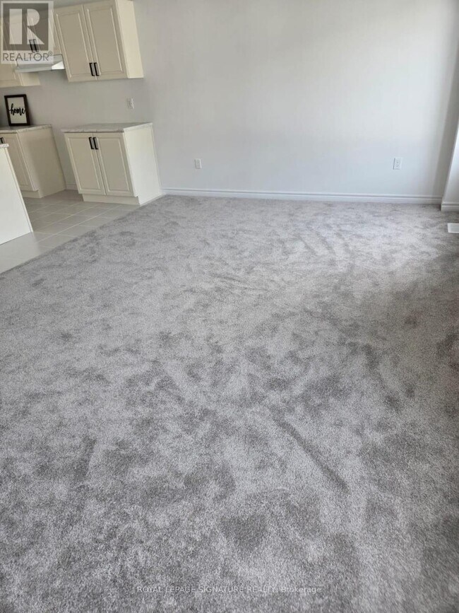 Photo - 142 MacPhail St