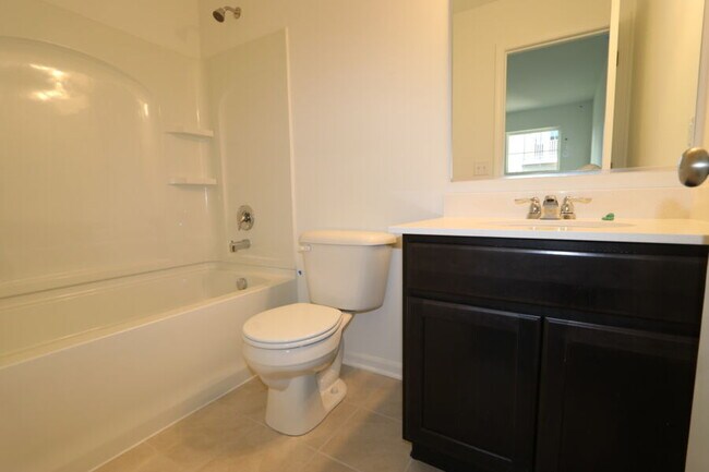 Photo - 462 Comstock Rd