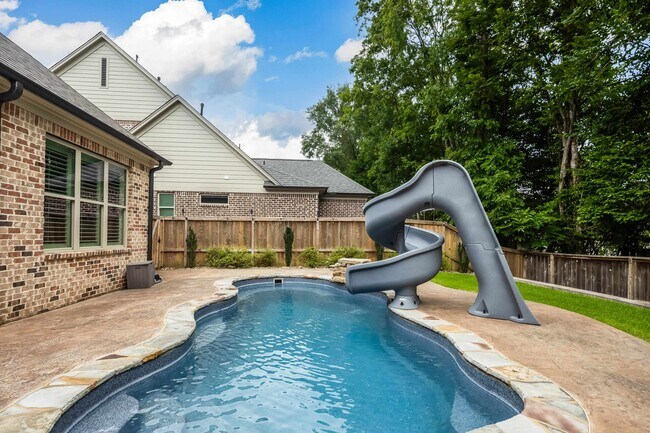 Photo - 1385 Belfair Dr