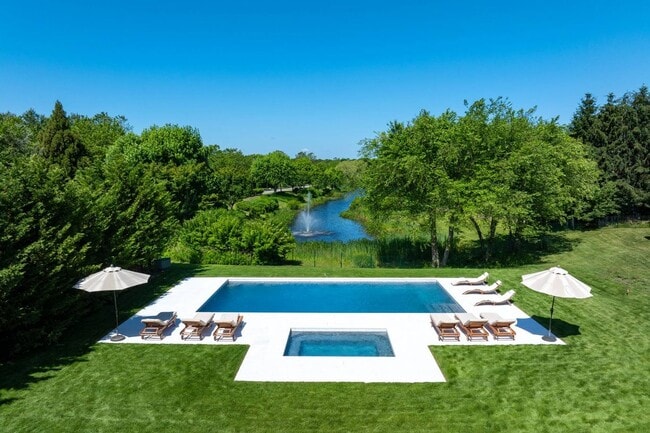 Photo - 15 Parrish Pond Ln