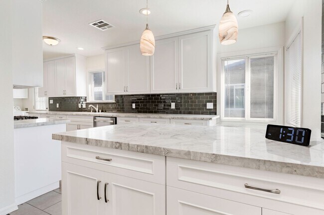 Photo - Lakewood Estates 3 Bedroom, 2 Bath Home with 2 Car Garage