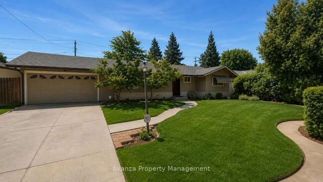 Building Photo - Home for Rent
3 Bed/1 Bath - 1,847 Sq Ft.
Rent: $2,195/month
Deposit: $2,295
Hoover High Region