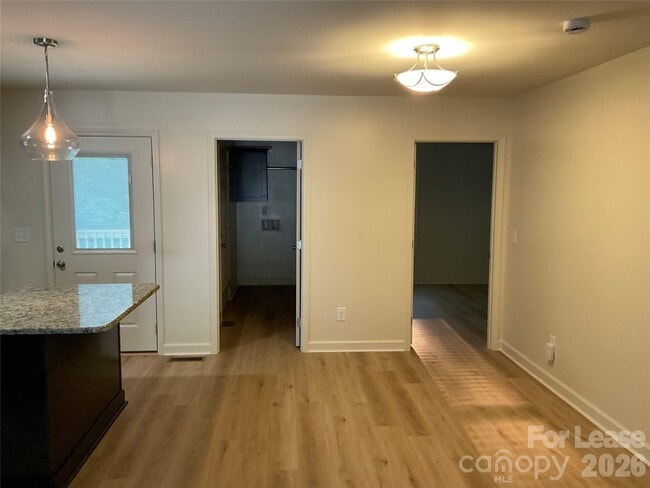 1287 Janice Rd