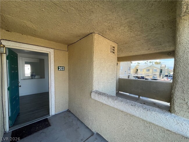 Photo - 1521 Linnbaker Ln Unit 203