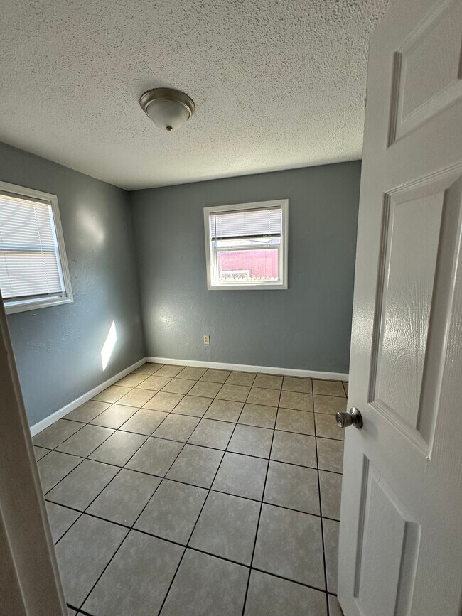 Photo - 1501 SE 46th St