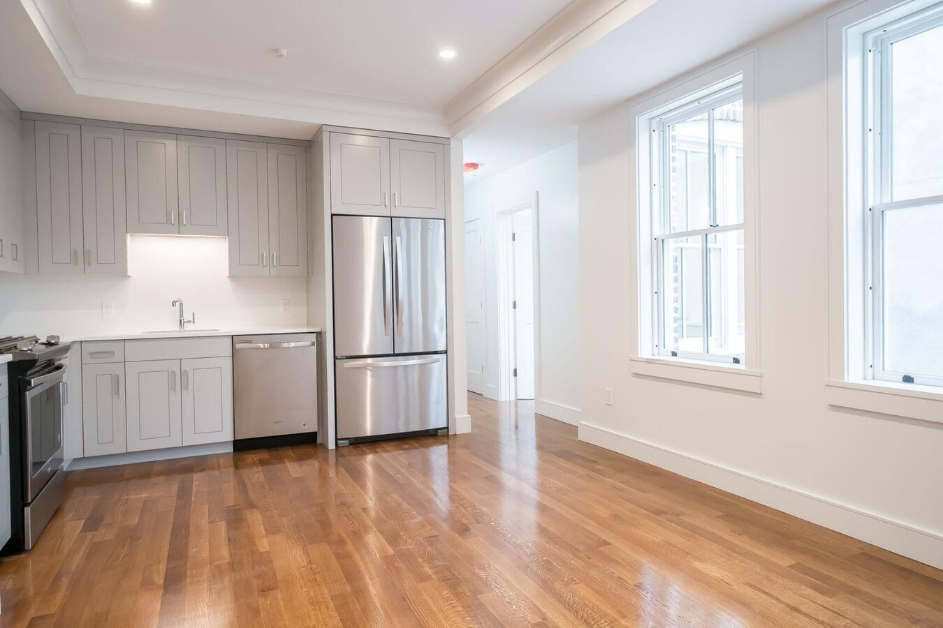*Pictures are representative samples of the advertised unit. In some cases, the actual units you tou - 23 Temple St Unit F3