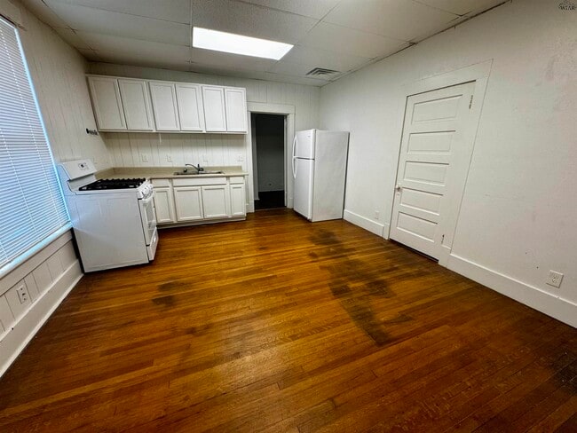 Photo - 1104 Polk St