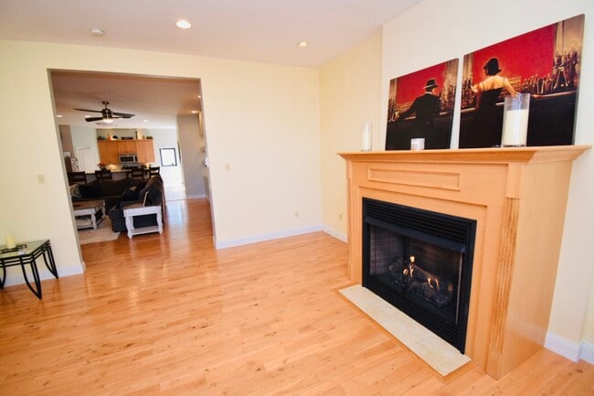 Photo - 4376 Olive St