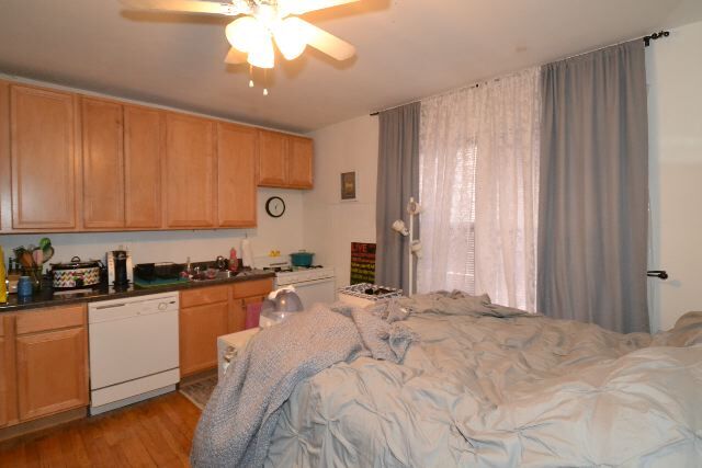 Photo - 2115 N Dayton St Unit J05P