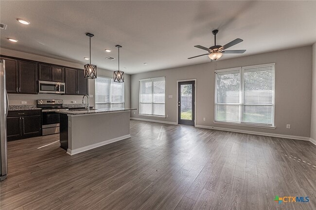 Photo - 9511 Caemlyn Cv