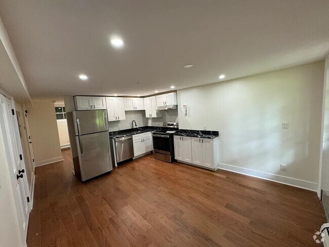 Building Photo - 52 Chambers St Rental