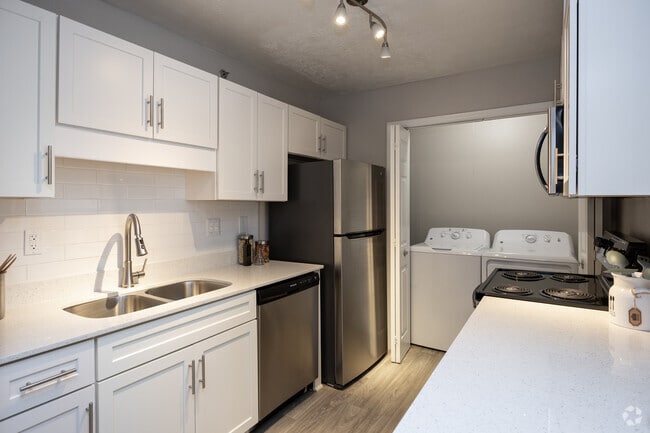 Interior Photo - Webb Bridge Crossing Rental