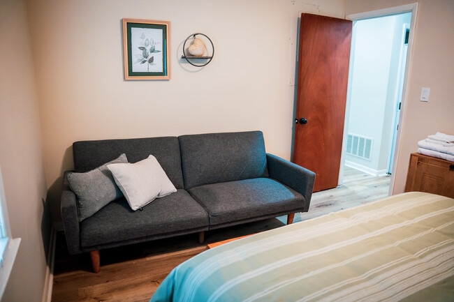 Photo - 3232 Logan Pl Unidad 3232 Logan Place