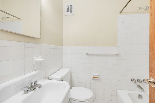 Oakmont Apartments