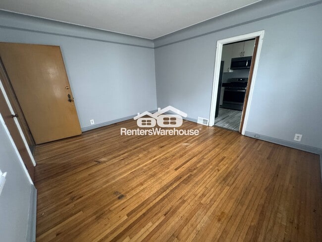 Photo - 4628 Cedar Ave S