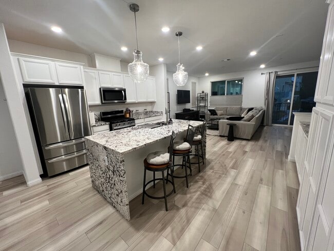 Photo - 24157 Amaranth Loop