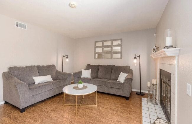 Photo - 4671 Apple Tree Cmn