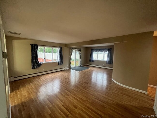 Photo - 7 Wicket St