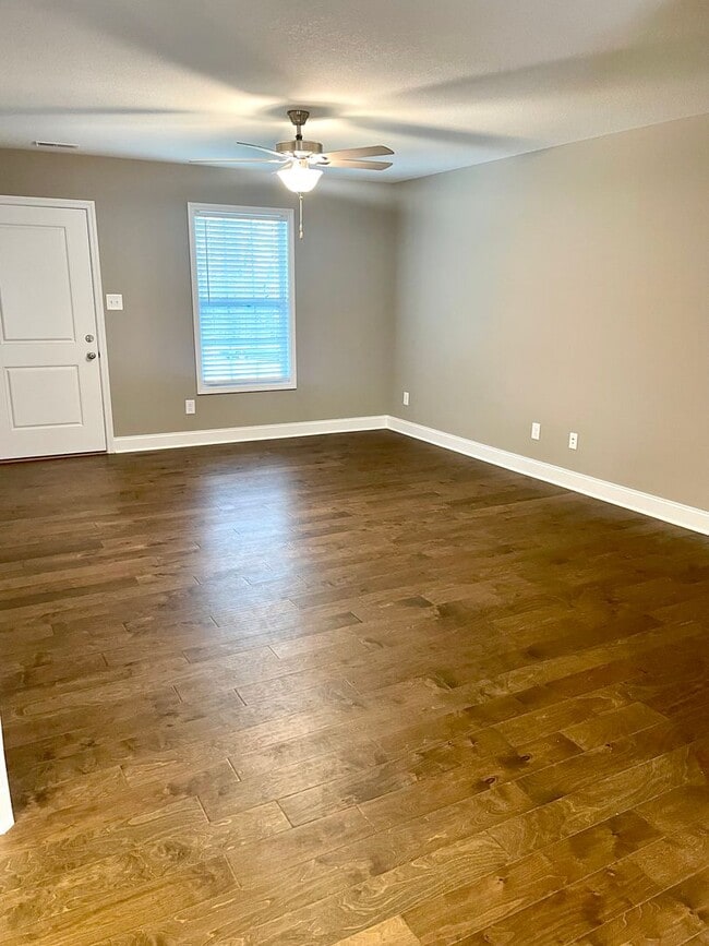 Photo - Beautiful New Build iN Fountain City