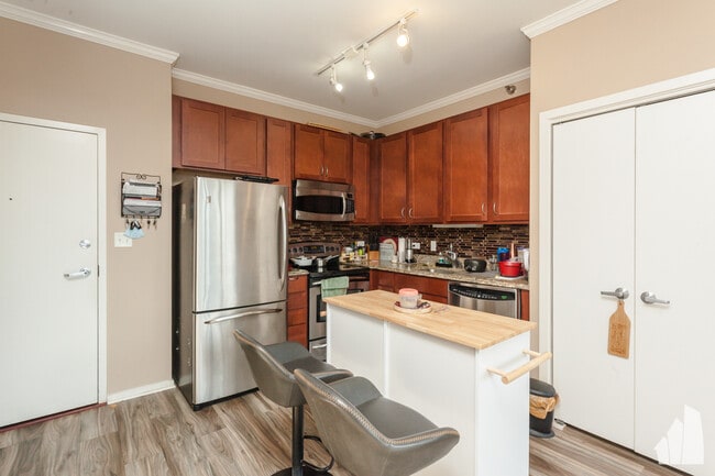 Photo - 1 E 8th St Unidad 505