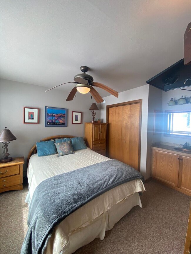 21 Crested Mountain Ln