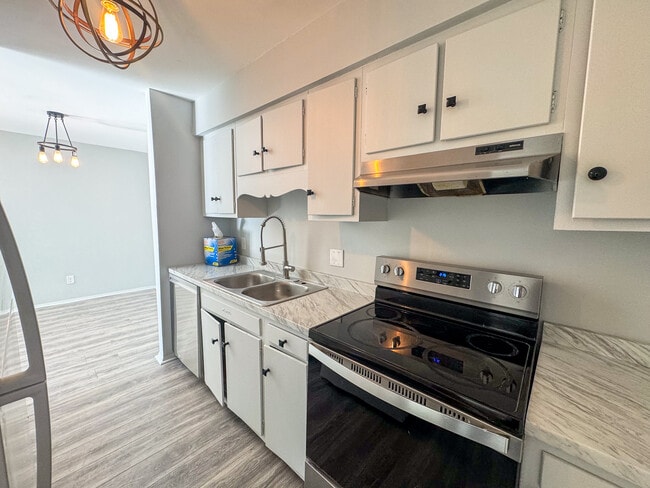 Photo - 1287 Schaub Dr