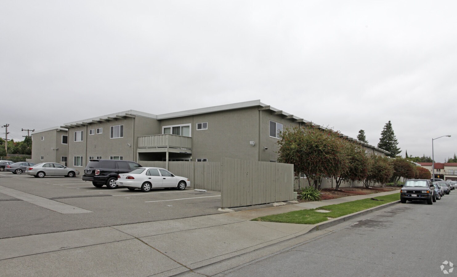 Woodland Garden Apartments - Woodland Garden Apartments