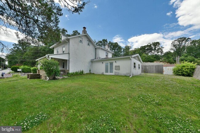 Photo - 422 Willow Grove Ave