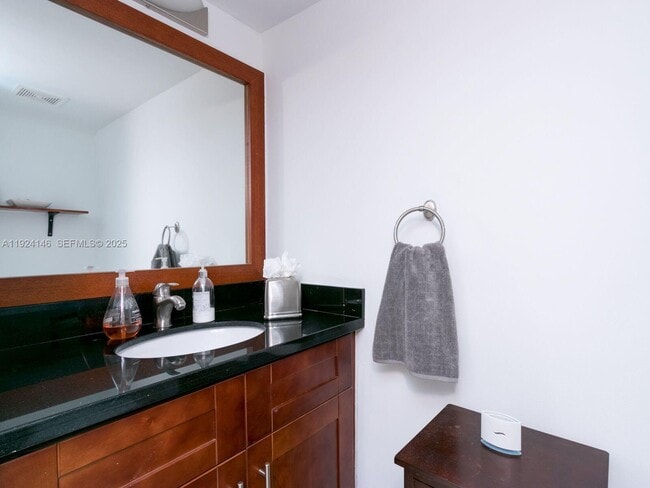 Photo - 1521 Veracruz Ln