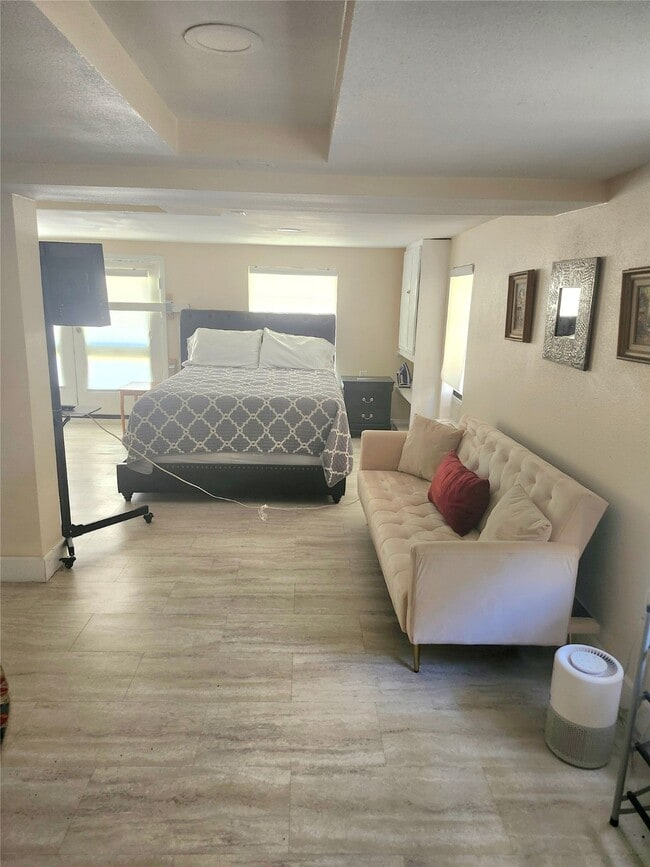 Photo - 1419 Church St