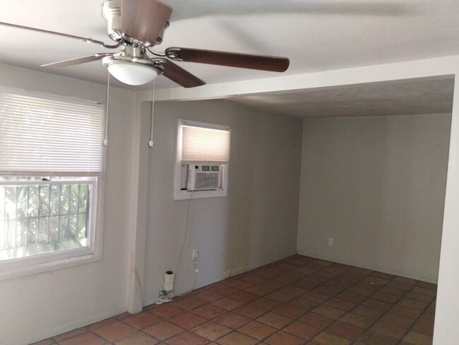 Photo - 1114 Pine St Unit 1114 Pine Street - 1/2