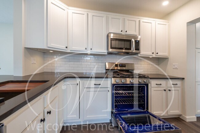 Photo - Country Living in Gorgeous 2 Bedroom Home Near Town