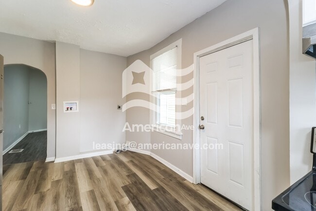 Photo - 29 E 13th St