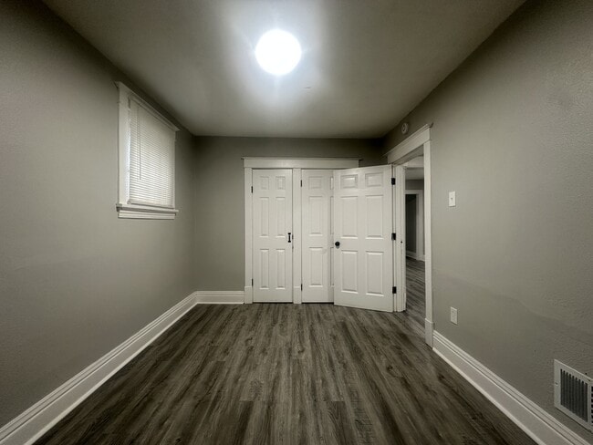 Photo - 6015 Emma Ave