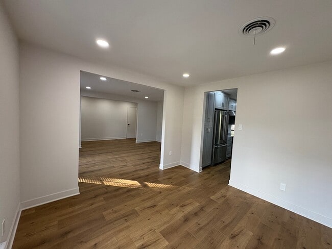 Photo - 5822 Yarwell Dr