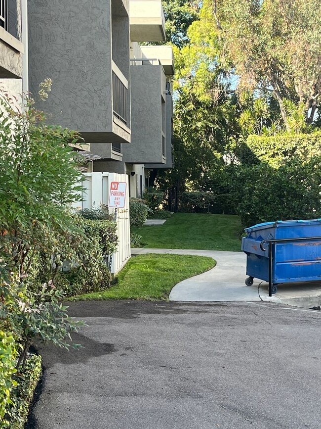 Photo - Clean and Quiet 1 Bedroom/1 Bath  in SENIOR COMPLEX