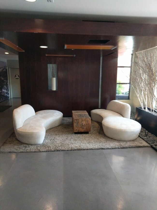 Photo - WELCOME HOME IN JACK LONDON SQUARE