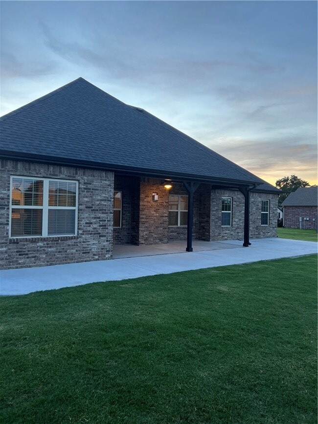 Photo - 18061 Astor Dr