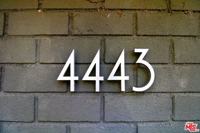 4443 Saugus Ave Unit 1