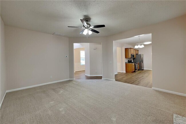 Photo - 125 Omega Ct