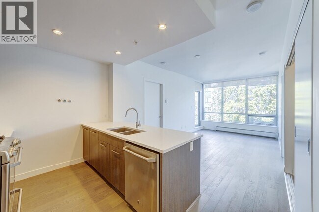 9060 University Crescent Unit 10XX