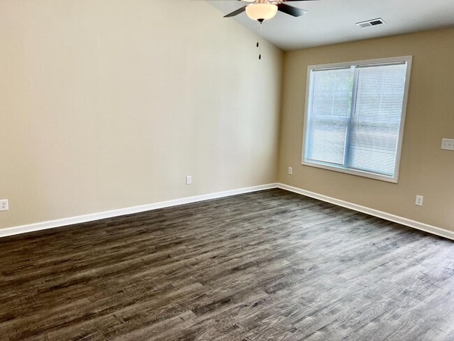 Photo - 567 Haws Run Rd