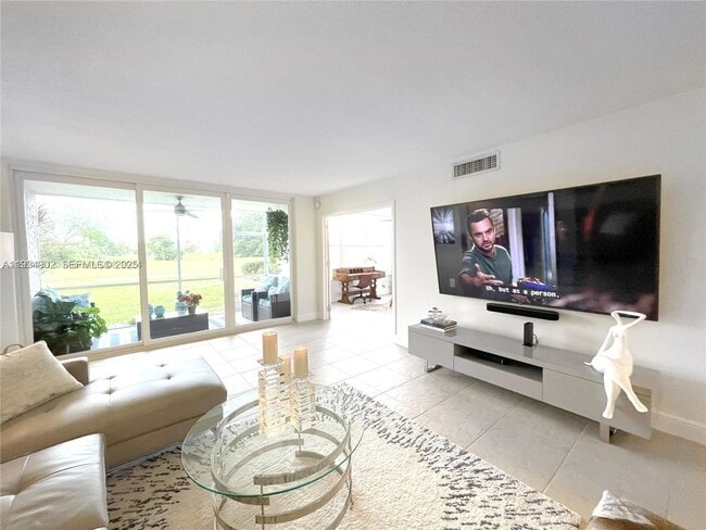 Building Photo - 2671 S Course Dr Unit 109