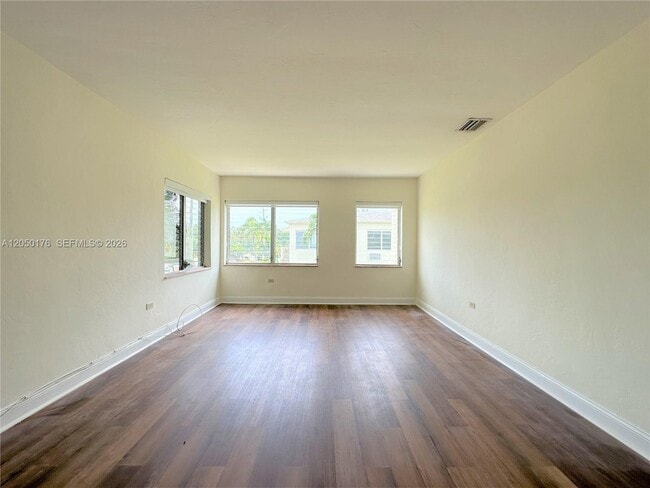 Photo - 1920 Biarritz Dr Unidad 3