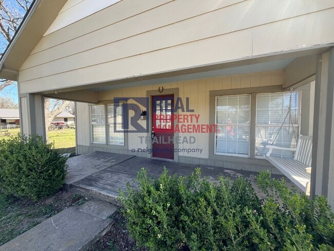 Photo - Charming 2-Bedroom Home for Rent in Tolar, TX!